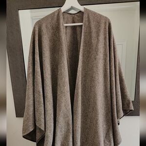 Open-Front Herringbone Shawl Poncho - Gray